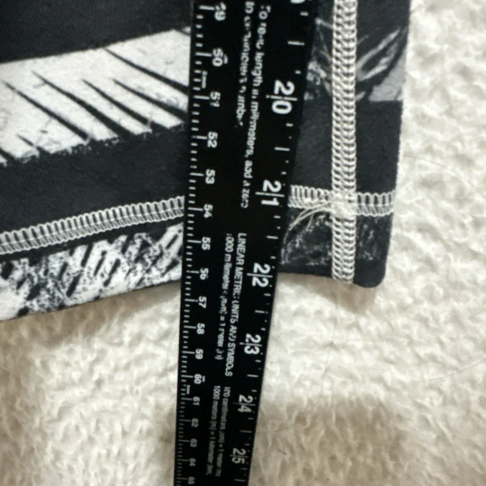 LULULEMON Women's 4 Wunder‎ Under Crop II Full-On Luon Shady Palms Black White